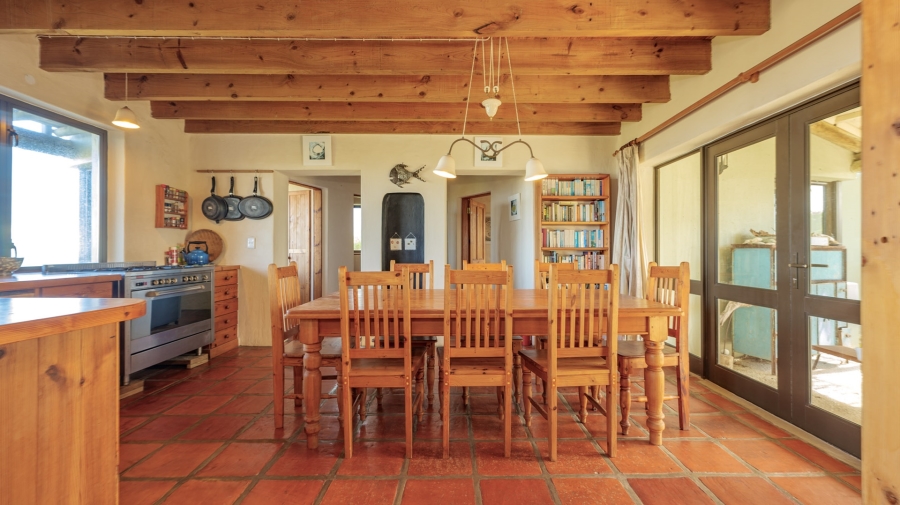 6 Bedroom Property for Sale in Suiderstrand Western Cape